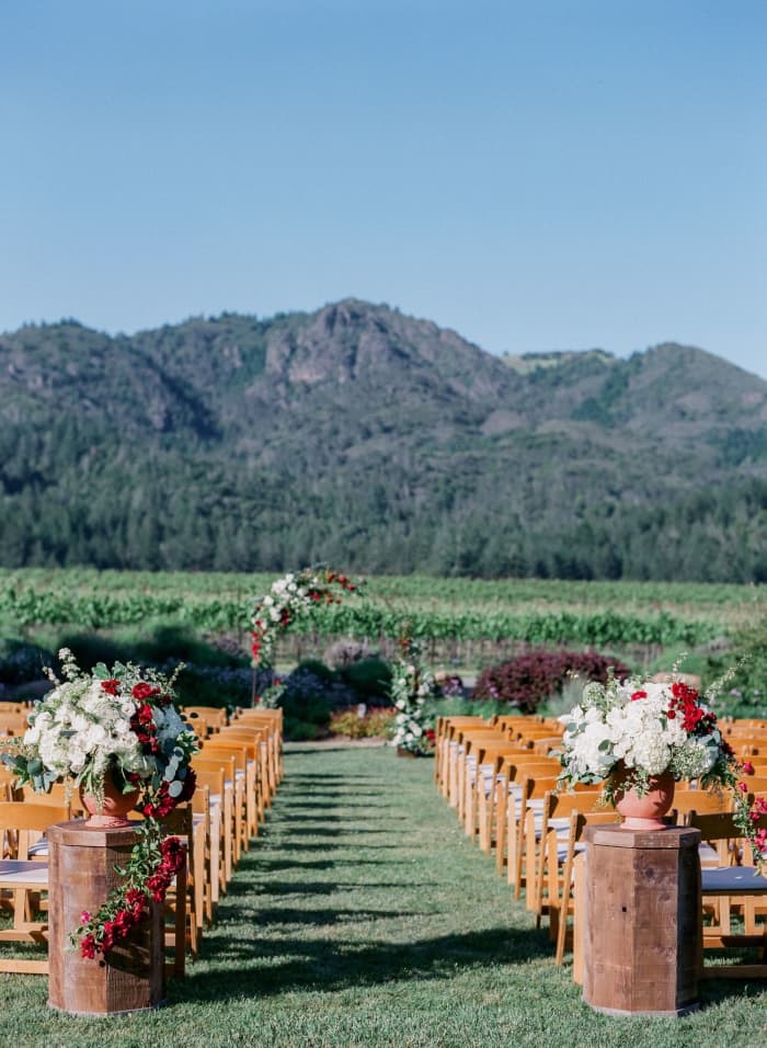 These Whimsical Fall Wedding Destinations Will Make You To Get Married 