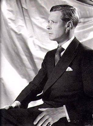 Prince Edward was good looking personality. Before Mrs Wallis Simpson, there were few other women in his life.
