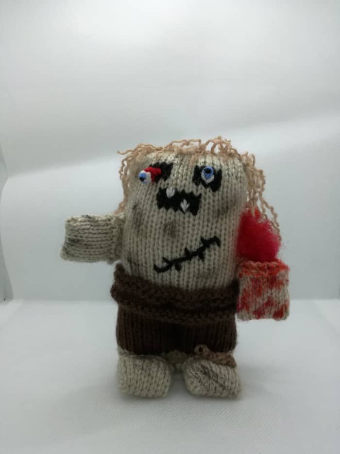 knitted-halloween-zombie-doll-with-pattern-feltmagnet