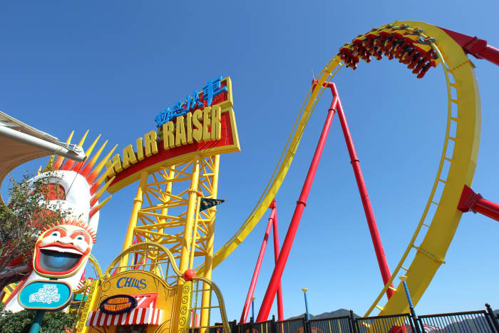In addition to making your hair stand on end, the Hair Raiser hurtles, plunges, loops, and dangles you while ruthlessly dangling you above the South China Sea at a whopping 4G! A truly faster, wilder, and more intense experience than you've ever had.