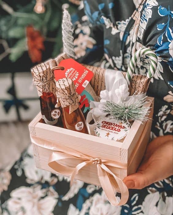 75+ DIY Christmas Gift Basket Ideas for Women Holidappy