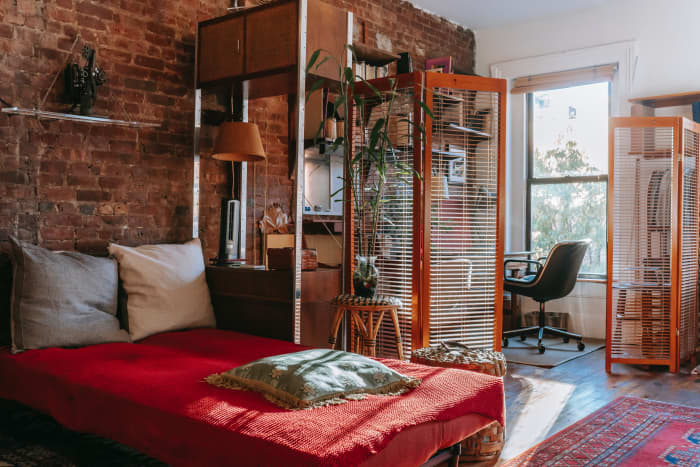 The bedroom should have plenty of space. It should seem like a cozy retreat from the rest of the world. I like more rustic designs for this zodiac.