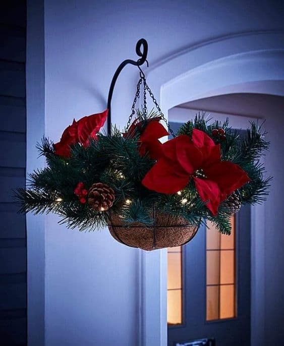 35+ Awesome DIY Christmas Hanging Basket Ideas to Make Your Outdoors