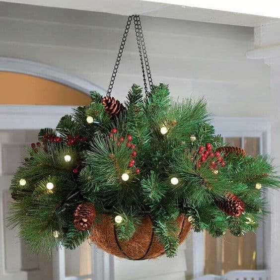 35 Awesome Diy Christmas Hanging Basket Ideas To Make Your Outdoors Look Festive Hubpages 4891