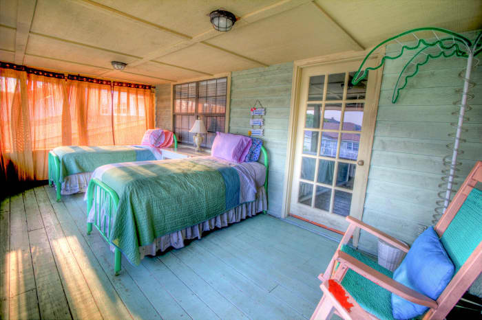 The Chinese Zodiac Goat loves the colors green, red, and purple. Those are great colors to utilize in the bedroom. The Goat loves the eclectic and wants a whirlwind of style everywhere.