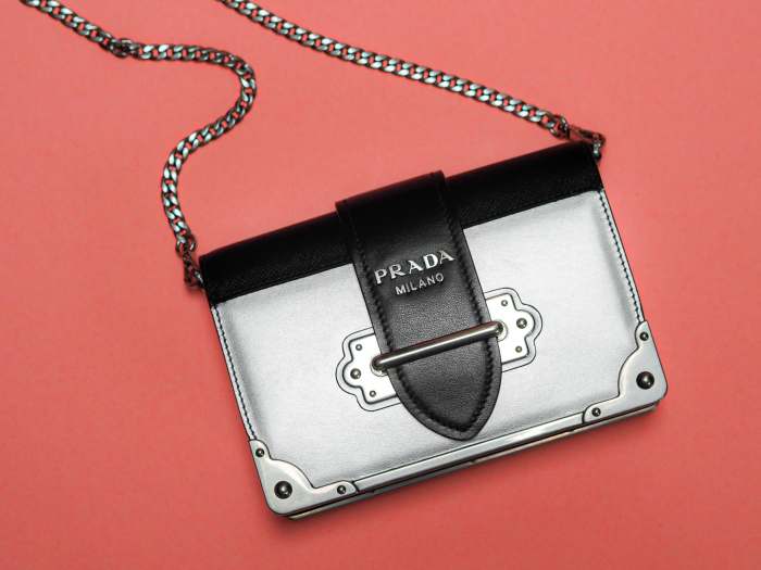 how-to-spot-a-fake-prada-handbag