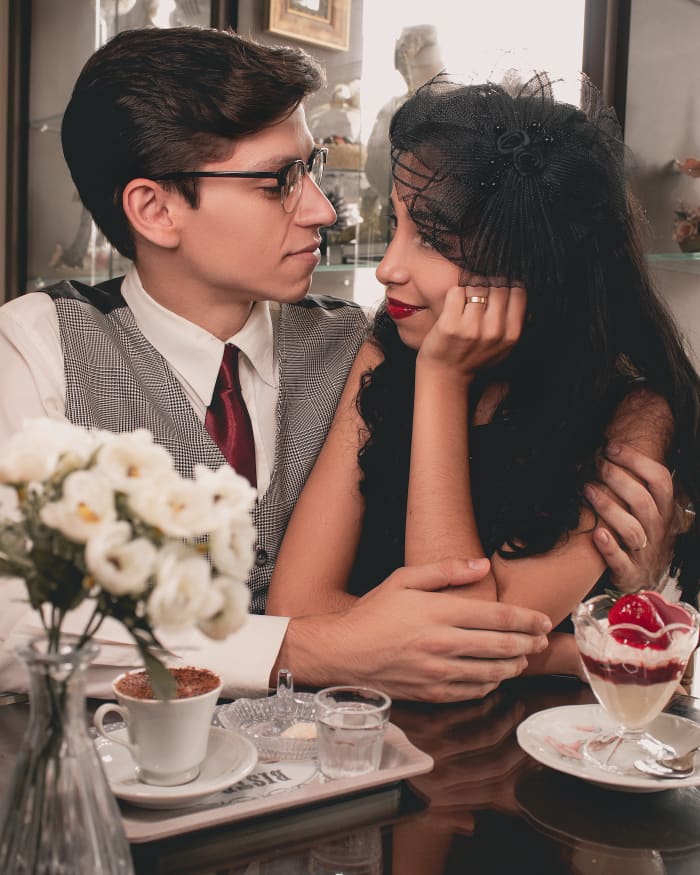 Geminis love spontaneous dates like a picnic in the woods, going on a hike over the weekend, or traveling to some faraway place just for ice cream. They want to go, they want to explore, they want to try new things.