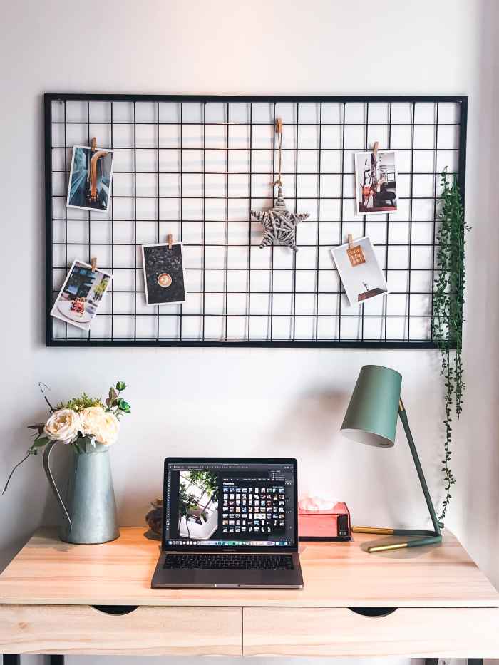 25+ Aesthetic Ideas For Your Desk Space - HubPages