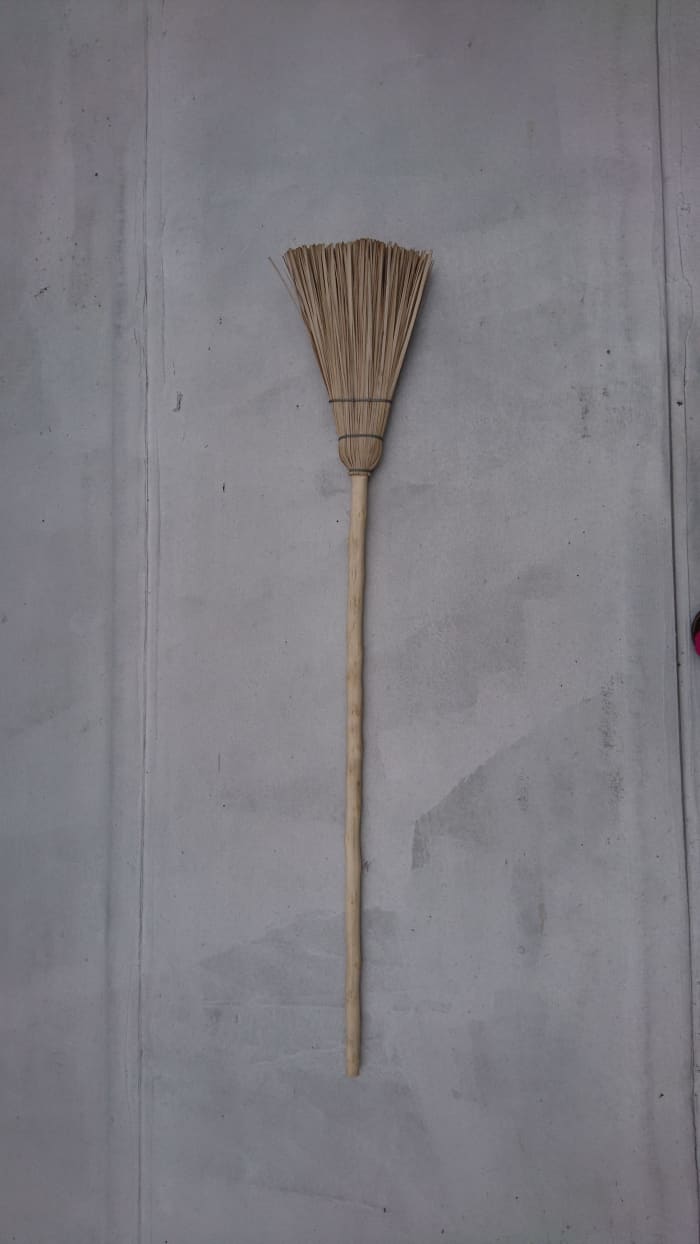 A ritual to sweep away negative energy is a good one to perform at the waning moon.