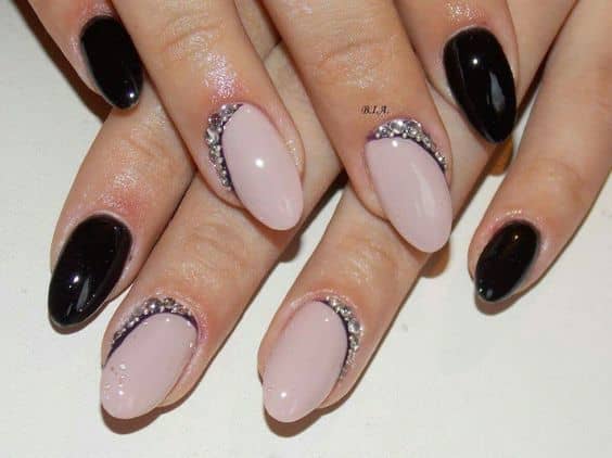 65 Dazzling New Years Eve Nail Designs To Ring In 2024 Hubpages