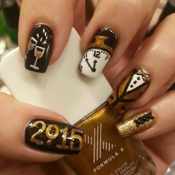 65+ Dazzling New Years Eve Nail Designs To Ring in 2024 HubPages