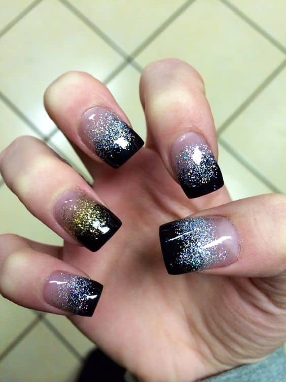 65+ Dazzling New Years Eve Nail Designs To Ring in 2023 - HubPages