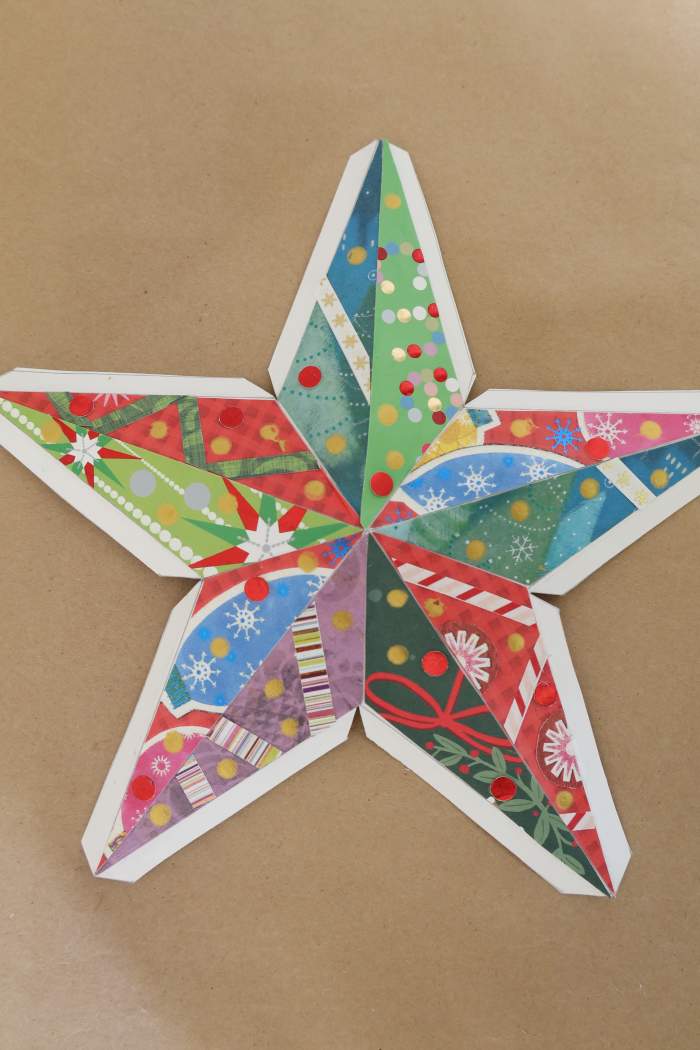 How to Make a Christmas Tree Star From Recycled Greeting Cards