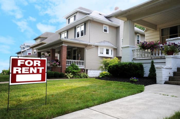 There are all sort of properties for rent, of course some cost a lot to rent, like the one in this photo, but there are also affordable properties for rent, people shoul look at what they can afford, so, try to be happy if you can afford one.