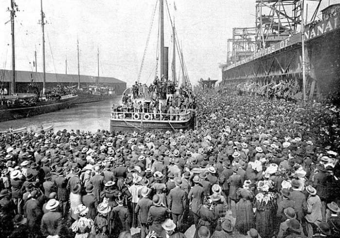 The S/S Excelsior leaves San Francisco on July 28, 1897, for the Klondike.