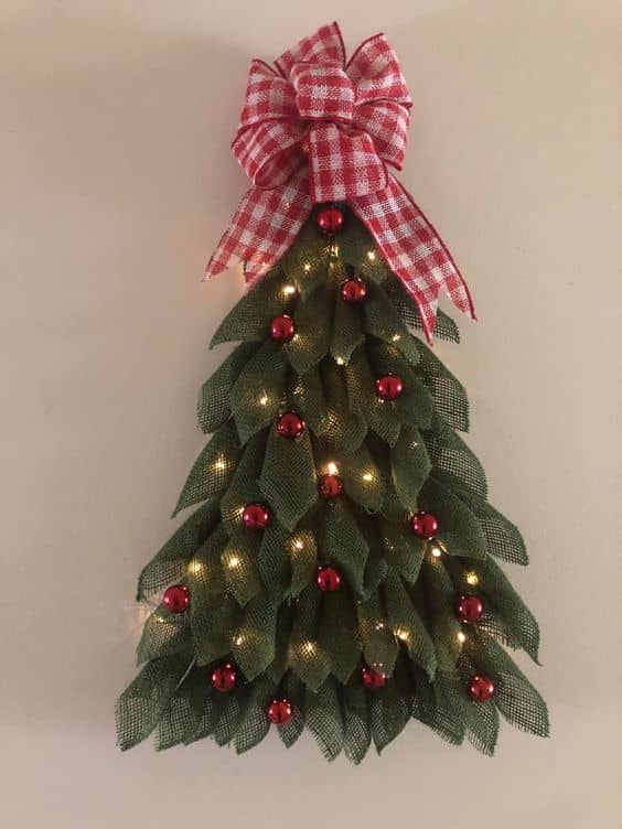 30+ DIY Deco Mesh Christmas Tree Wreaths for the Most Festive Front ...