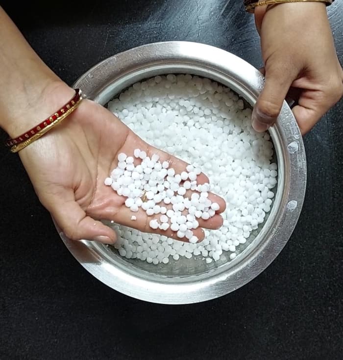 Wash and soak 1 cup of sago in enough water for 4 hours; then drain water completely. Excess water will make the roti soggy.