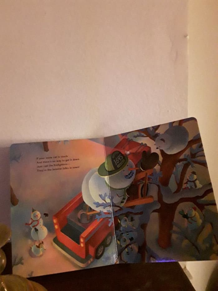 Could a snowman rescue a kitty from a high tree?