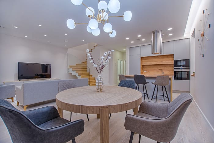 Curvy furniture has become popular for a number of reasons. You don't have to worry about running into sharp edges or corners. Curves look softer and more welcoming than sharp lines. Curves are associated with relaxing and are a principle of yin.