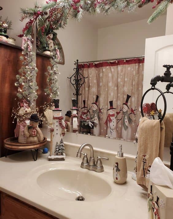 35+ Enchanting Christmas Bathroom Decor Ideas HubPages