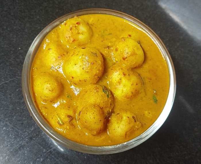 Satvik Dum Aloo Recipe: Baby Potato Gravy (No Onion or Garlic) - Delishably