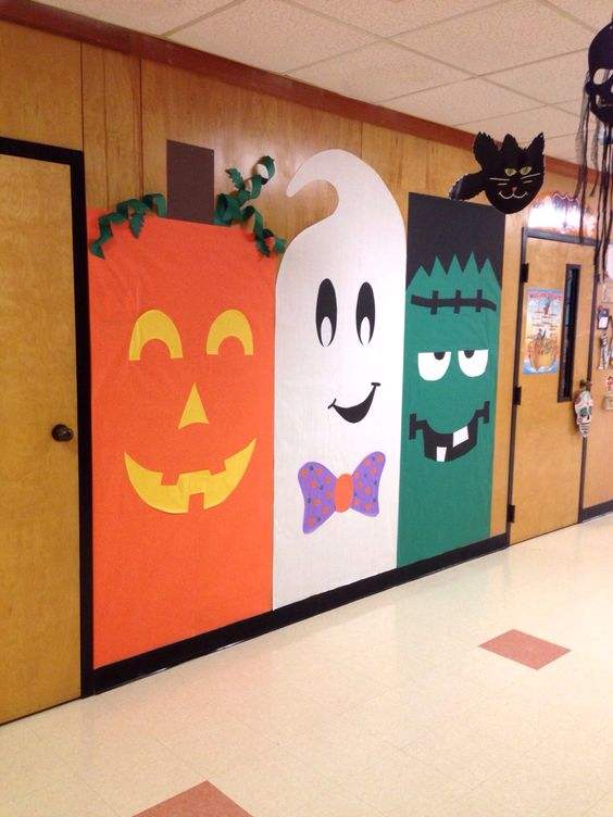 25+ DIY Halloween Classroom Door Decorations - HubPages