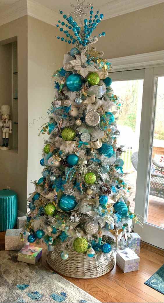 gorgeous-christmas-tree-decorations-that-youll-love