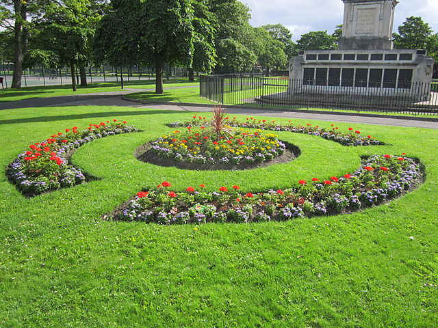 Visiting Victoria Park, Widnes, England: Scenic Area Reflecting Over a ...