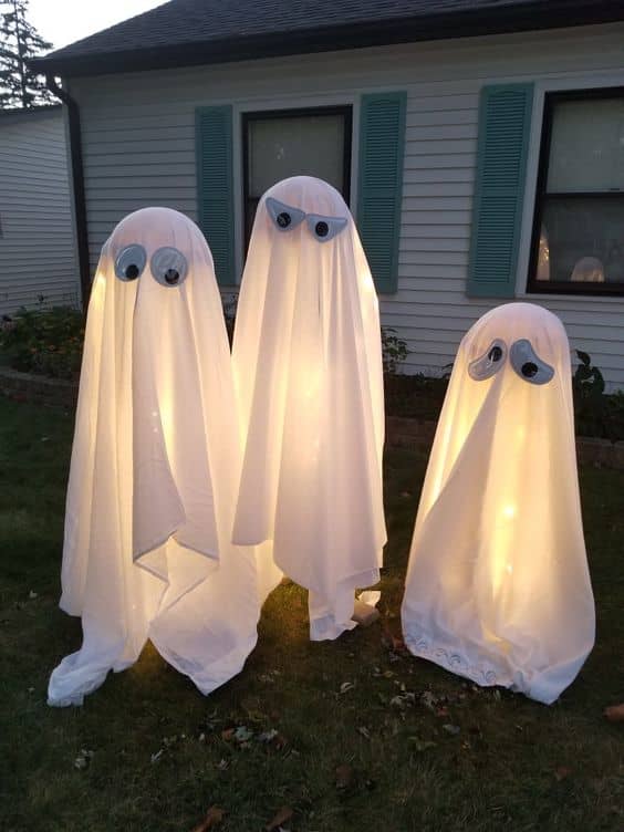 55+ Spooky DIY Outdoor Halloween Decorations - HubPages