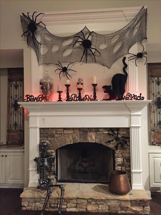 50+ Haunting Halloween Mantle Decor Ideas for a Spooky Yet Fun Vibe ...