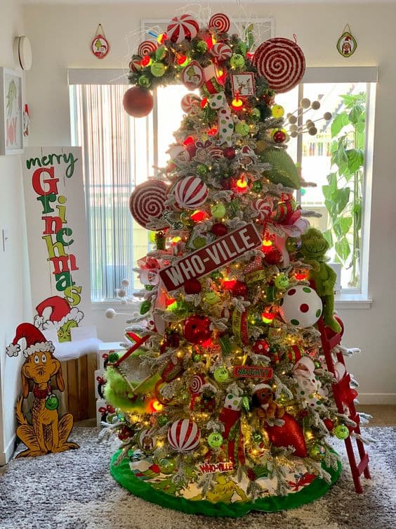 45+ Easy Grinch Christmas Decor and Party Ideas - Holidappy