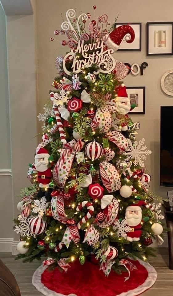 45+ Creative Christmas Tree Themes & Ideas for 2023 - HubPages