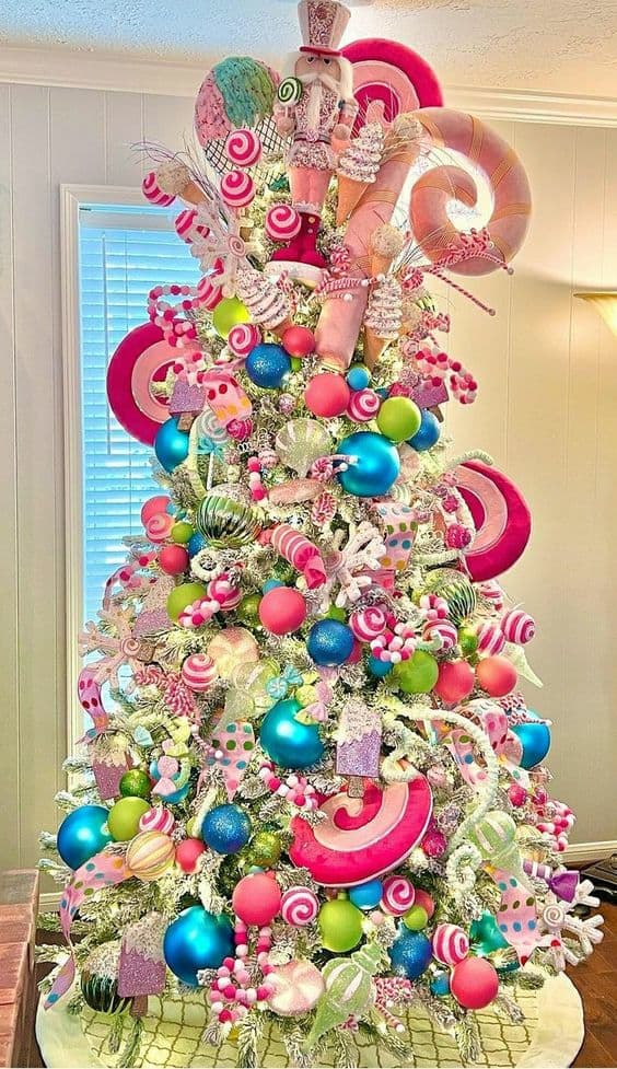 45+ Creative Christmas Tree Themes & Ideas for 2023 - HubPages