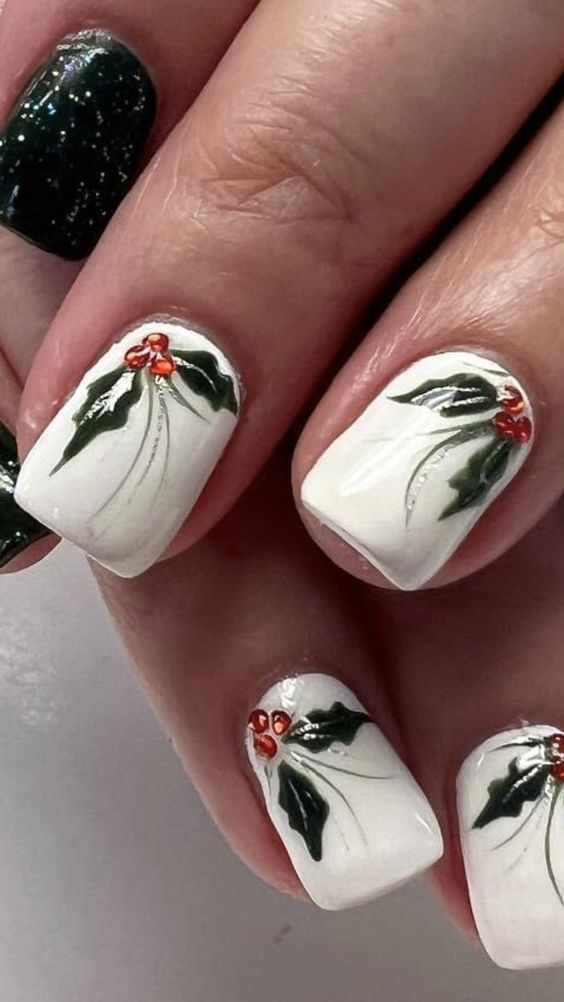 Holly leaves for a jolly season