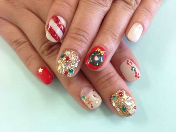 Holiday wreath nail art