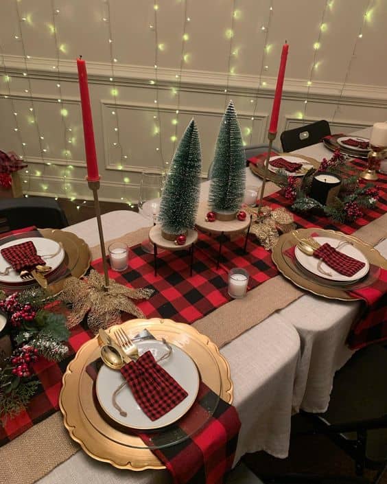 40+ Stunning Christmas Tablescape Settings And Decorating Ideas - Hubpages