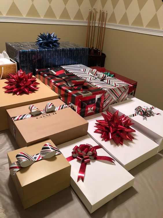 35+ Creative Christmas Gift Wrapping Ideas for Friends & Family - HubPages