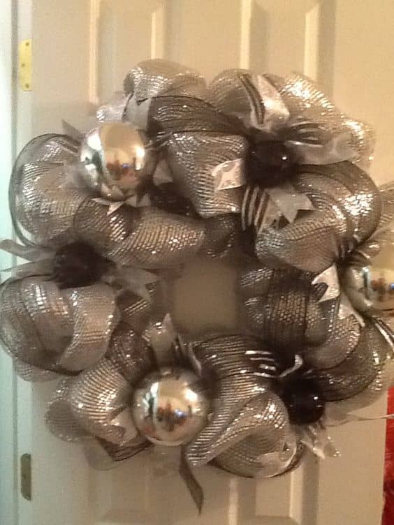 50+ Amazing Diy New Years Eve Wreath Ideas For 2024 - Hubpages