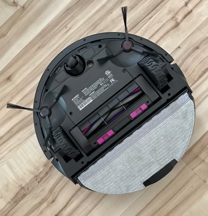 The Eureka E10S Robot Vacuum Cleaner Is A Bag Free Cleaning Machine