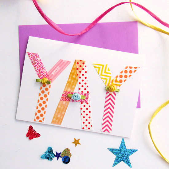 قم بإنشاء بطاقات كلمات بسيطة بشريط واشي بأحرف بسيطة