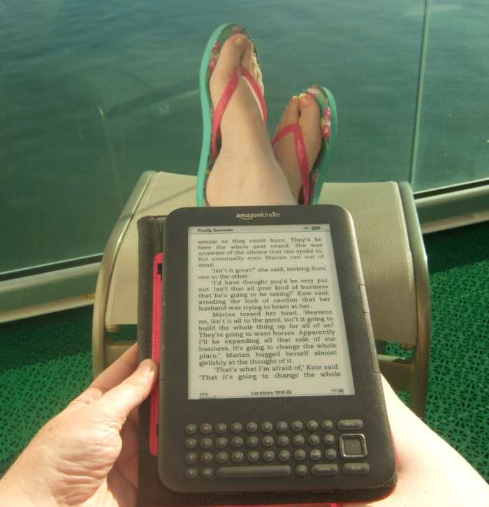 Kindle Cover with Light HubPages