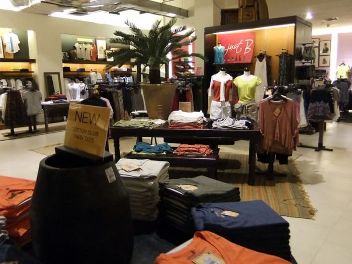 A typical brick-and-mortar shop may attract buyers within a 50-mile radius. However, online shops can attract customers from around the world.
