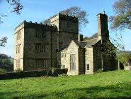 Dit is North Lees Hall, die als inspiratie diende voor Charlotte Bronte voor Thornfield Hall's inspiration for Thornfield Hall