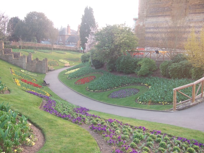 These castle grounds have had flowers since the 13th century, when King Edward I allowed Queen Eleanor of Provence to introduce garden design to England. This act is perhaps the root of Romanticism.