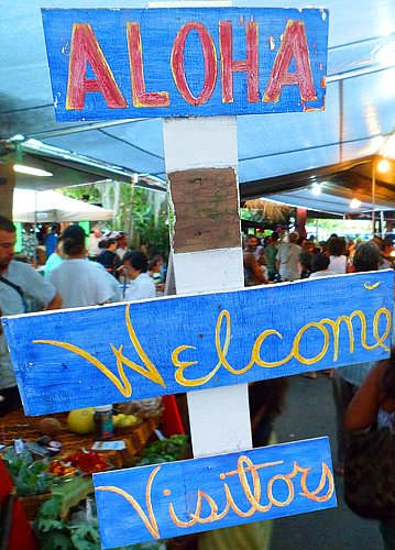 hidden-hawaii-the-festive-night-market-in-kalapana-on-the-big-island