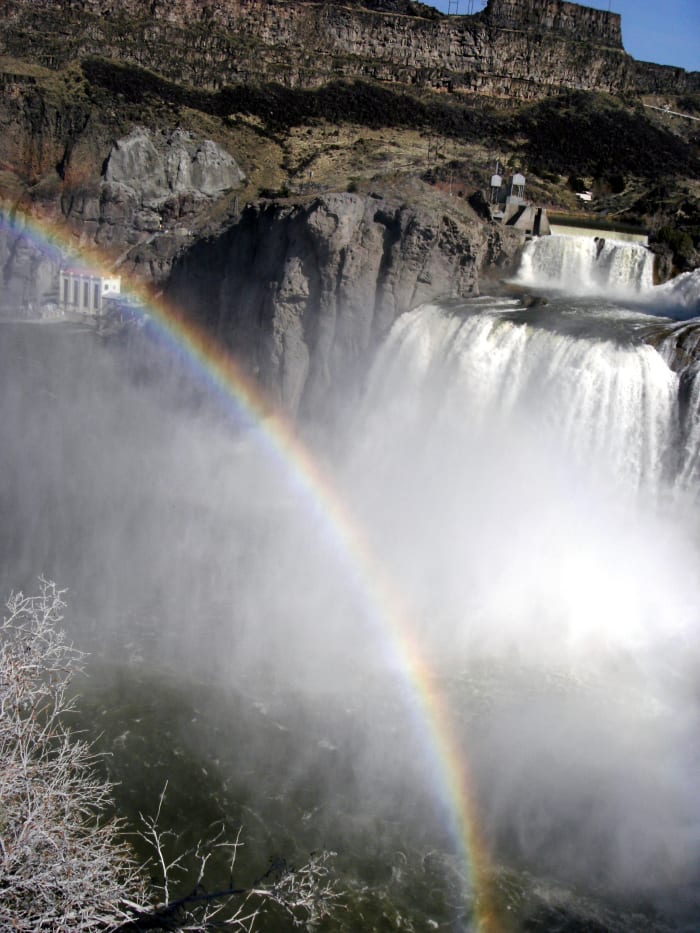 Shoshone Falls. Can you imagine 300 times this much water over these falls? Say goodbye to the generation plant on the left!
