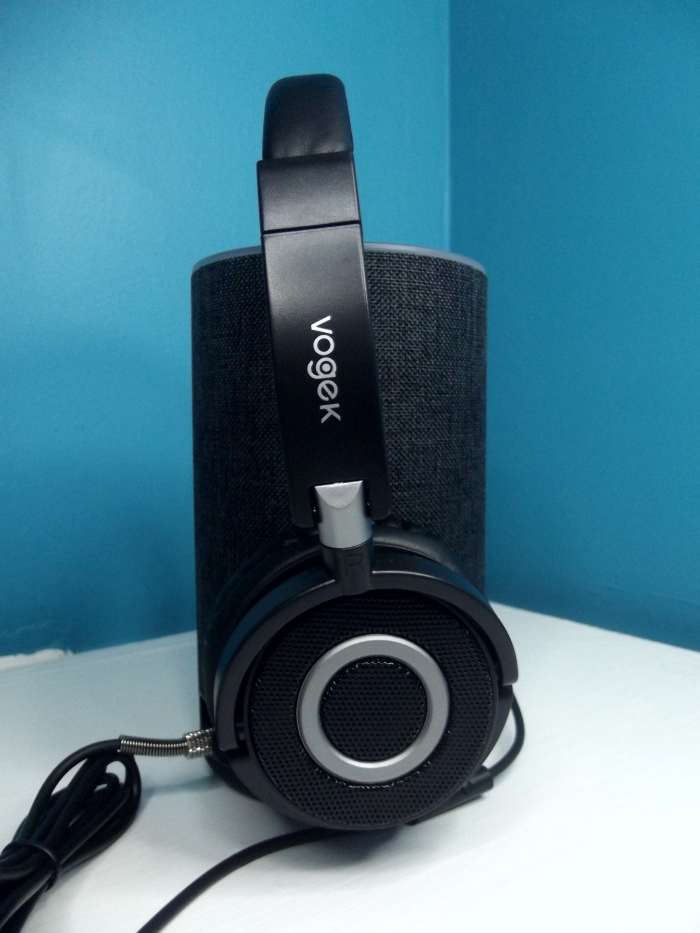 Review of the Vogek Lightweight Headphones TurboFuture Technology
