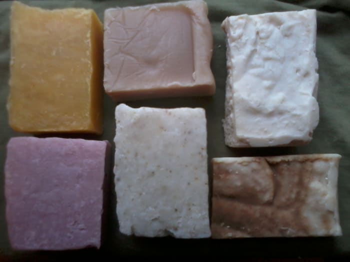 Top row L-R: Pumpkin puree, Coffee, Milk Bottom row L-R: Kaolin Rose Clay, Kelp powder, Cinnamon