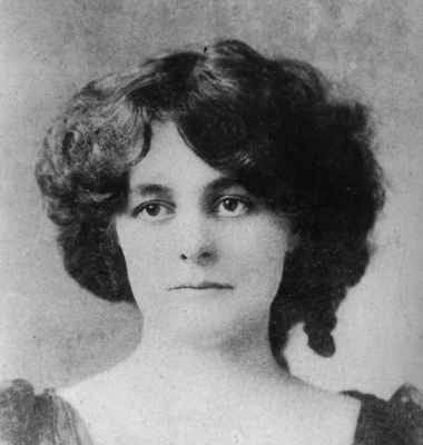 Maud Gonne, 23 anni, nel 1889 - l'anno del suo primo incontro con W.B.Yeats