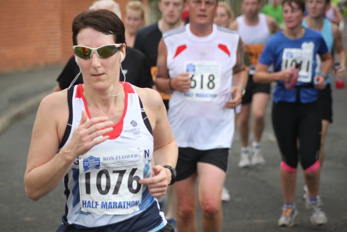A guide to the physiology of elite marathon runners. Photo taken from the 2012 Carver Wolverhampton Marathon.